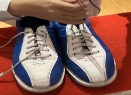 保齡球球鞋消毒作業